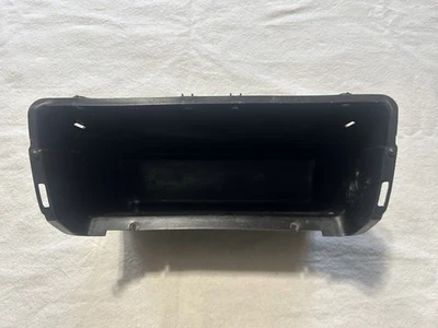 Guantera de plástico para camioneta Toyota 1979-83 Foto 1 de 4