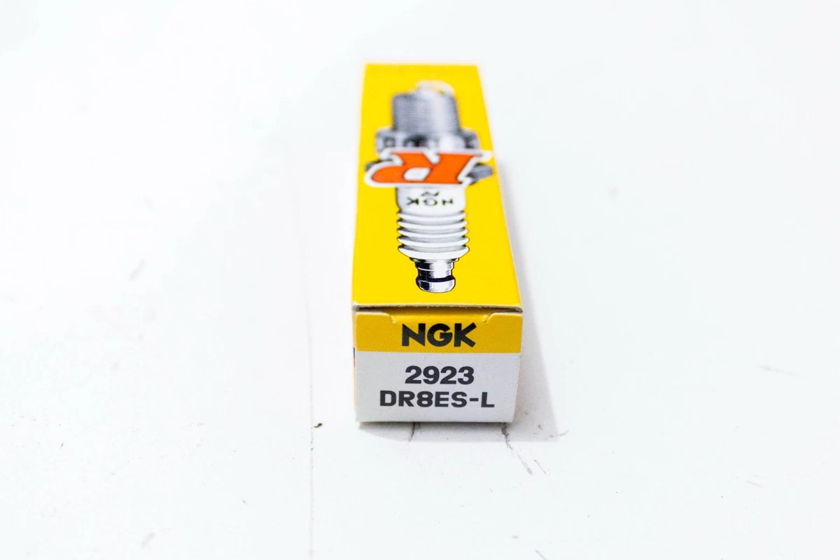 Nuovo Ngk Candela Di Accensione Per Honda Ride On Tagliaerba HT3813 - Foto 8