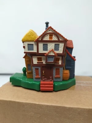Harry Potter Weasley House Burrow Play Set Mini 2001 Mattel - polly pocket - Image 1 of 4