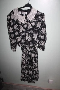 Robert Janan Designed by Liz Roberts vintage dress- shoulder pads - Picture 1 of 9