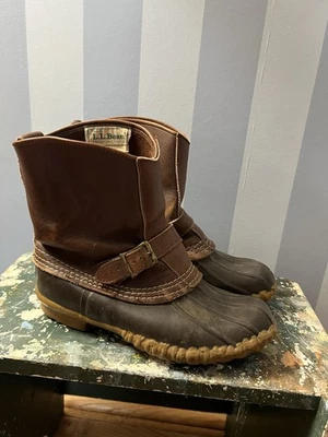 LL Bean lounger Mens size 7, Women’s  8 duck boots waterproof vintage hunting - Image 1 of 4