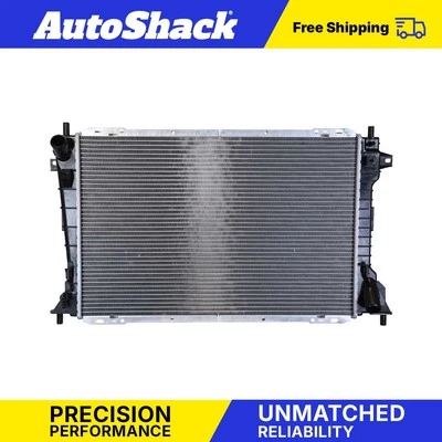 Radiator 18.38" (466.9 mm) for 1998-2005 Lincoln Town Car Foto 1 de 4