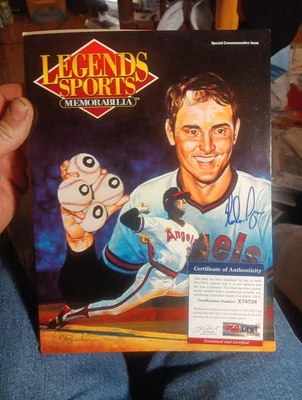Revista de recuerdos deportivos autografiada por Nolan Ryan Legends PSA/ADN... Foto 1 de 4