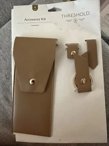 4pc Faux Leather Accessory Kit- Pouch, Magnetic Bookmark, Cord Holder, Keychain - Foto 1 di 1