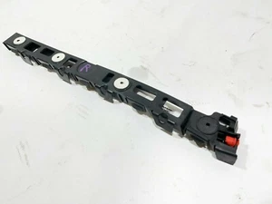 VAUXHALL INSIGNIA 2010 ESTATE REAR BUMPER BRACKET MOUNT RIGHT SIDE / 08-13 - Imagen 1 de 5