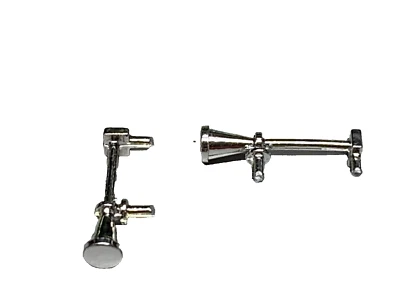 1/64 DCP PARTS CHROME PETERBILT 389 AIR HORNS - Image 1 of 3