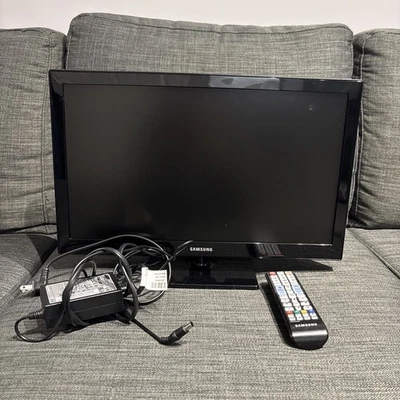 Samsung UN19F4000AF 19 inch 720p LED HDTV w/ Remote Stand Tested Working - Image 1 of 4