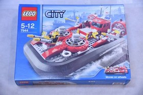 LEGO City Fire Hovercraft 7944 New Sealed