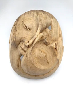 Bali Indonesian Carved Wood Embrace Hug Faces Decorative Wall Hanging A - Picture 1 of 13
