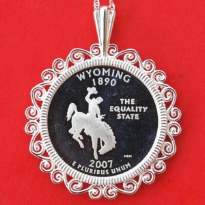 US 2007 Wyoming State Quarter Silver Proof Coin 925 Sterling Silver Necklace - Picture 1 of 6