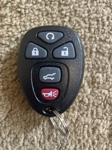 OEM GM CHEVY KEYLESS REMOTE ENTRY KEY FOB ALARM 22936101 OUC60270 / 5 BUTTON - Picture 1 of 2