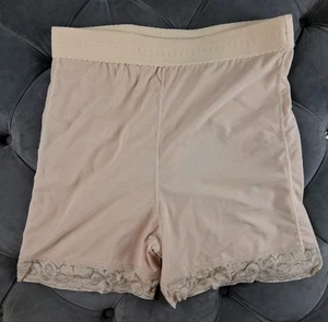 Damen Shapewear Slip 2XL beige unten verstärkender Spitzenbesatz - Bild 1 von 6