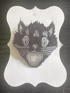 Broche Pinback Hecho a Mano Dibujado Negro Halloween Gatito Gato Recogido Dink - Imagen 1 de 1