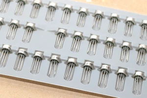 2x Original Tesla Typ MAA741 Operationsverstärker / Operational Amplifier, NOS - Bild 1 von 2