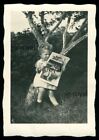 Kleines Kind liest 1932 die Deutsche Illustriere Zeitung - 1930er - Foto 7x10cm
