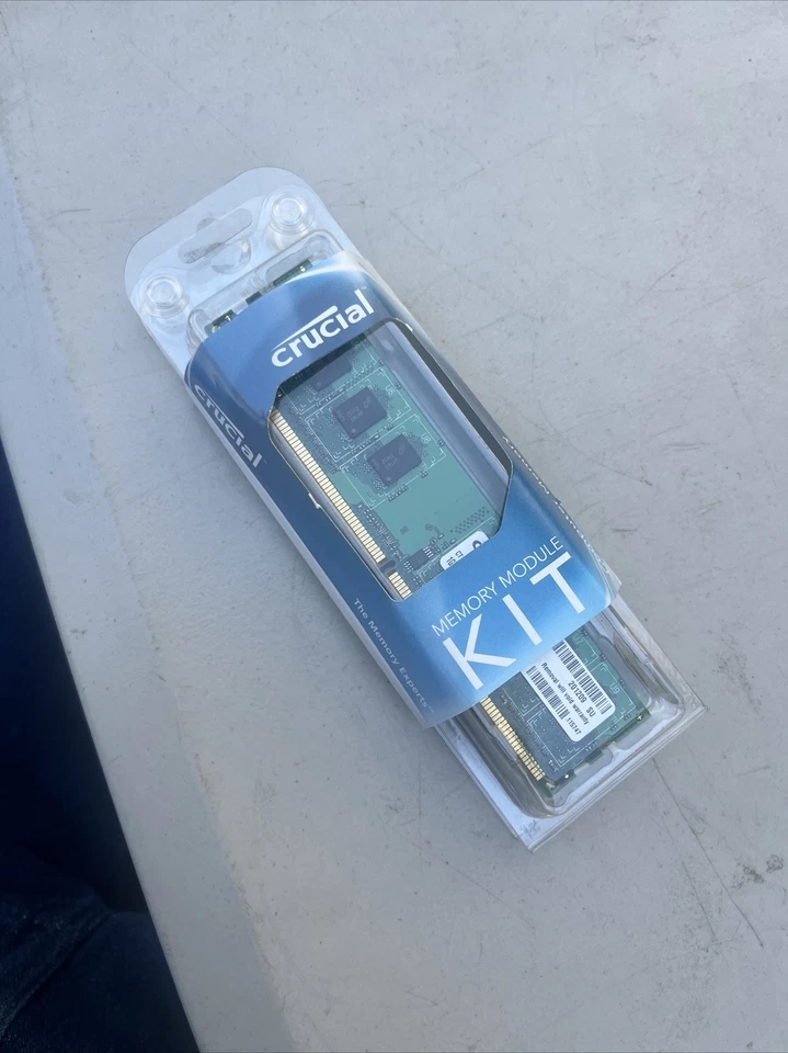 2GB 2x1GB PC2 5300 DDR2-667 CRUCIAL MICRON CT12864AA667.M8FH RAM MEMORY KIT DIMM - Image 1 of 3