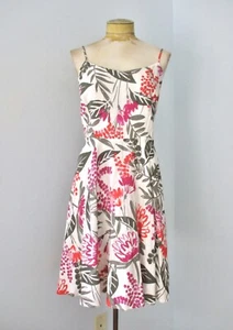 Neu mit Etikett Old Navy Lila Abstrakt Blumenmuster Sommerkleid gesmockt Rücken Verstellriemen L - Bild 1 von 6