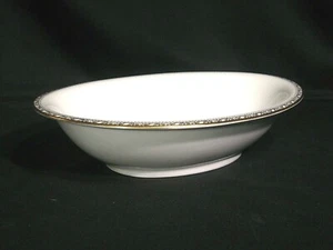 H&C Selb Bavaria Heinrich Christine HC 508 10" Oval Vegetable Bowl - Picture 1 of 10