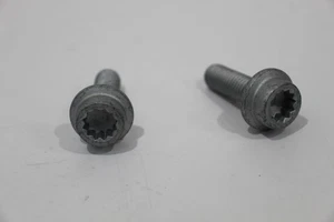 VW Touareg 7P Engine Mount Bracket Bolts Pair M10x32 New Genuine N10764201 - Picture 1 of 13