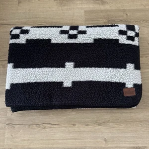 Pendleton Throw Blanket Southwestern Geometric Aztec Print 70x50” - Picture 1 of 6