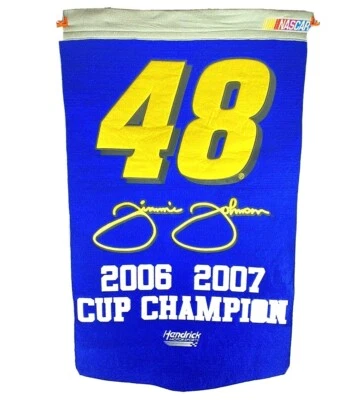 NASCAR Jimmie Johnson 22x36 Mezcla de Lana Fieltro Carreras Banner Montado Recuerdos 2007 Foto 1 de 4