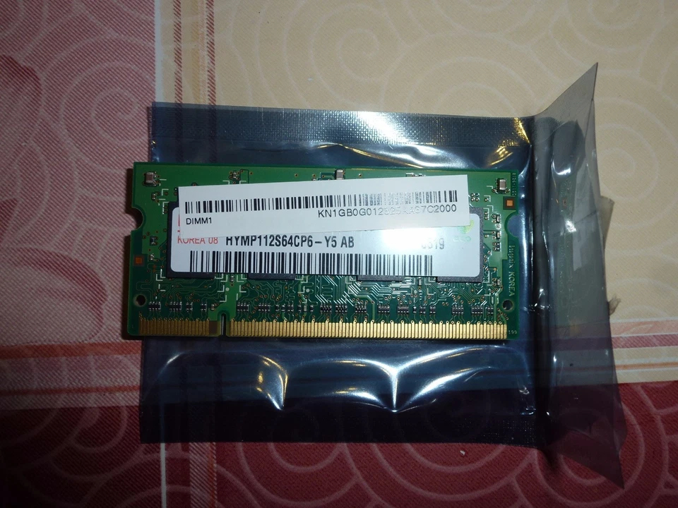  ram Hynix 1gb Pc2-5300 Ddr2 667 Mhz 200pin Memory So-dimm 5300 112S64CP6-Y5 AB - Immagine 1 di 1