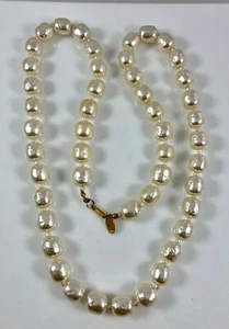 Vintage Miriam Haskell Large Size Heavy Baroque Pearl Single Strand Necklace - Bild 1 von 4