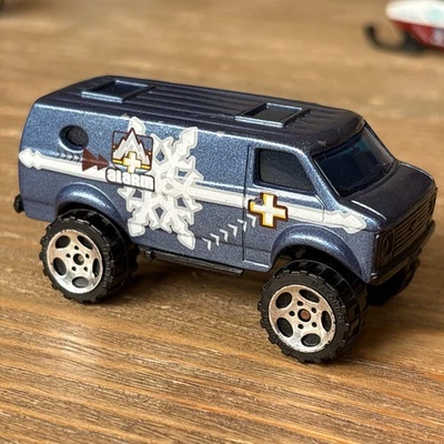Matchbox MB68 4x4 Chevy Van Blue c.1:64 Diecast from Snow Cappers Gift Set VGC  - Image 1 of 4