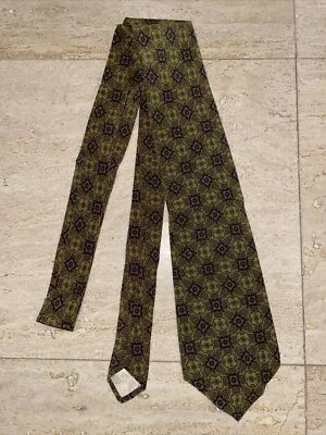 Gravata masculina vintage Saks Fifth Avenue coleção passaporte 100% seda - Imagem 1 de 4