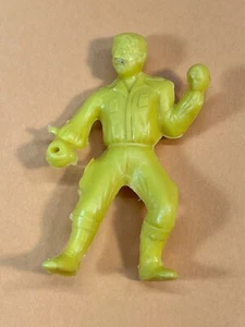 "Figura de plástico Palmer Circus Sideshow Palmer 1960 domador de león amarillo de 3" - Imagen 1 de 4