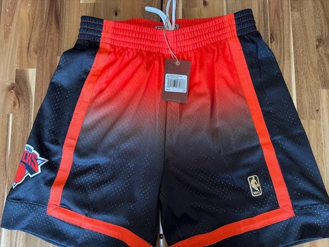 Mitchell & Ness New York Knicks Fadeaway Shorts 1996 Orange Black Mens Small Cover
