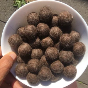 Bolas de fieltro de 2 cm colores marrones pompón hechas a mano bolas de lana de fieltro hágalo usted mismo suministros artesanales - Imagen 1 de 1