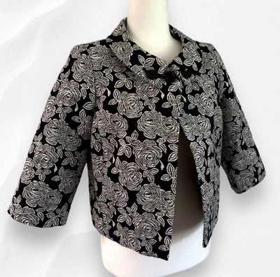 Nine West Jacquard SZ 8 Cropped Cape Jacket 3/4 Sleeves Black White Floral EUC - Image 1 of 4