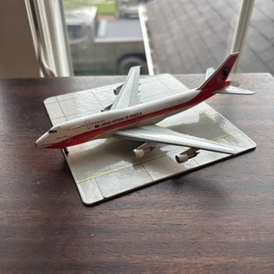 1:400 Dragon Wings TAAG Boeing 747-312 SCD D2-TEA Ultra Rare Limited Edition. - Picture 1 of 2