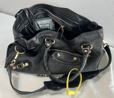 Bolso Balenciaga City 2 Vías Mediano Negro Lona Cuero Borde Dorado Tachonado Boho Moto Foto 1 de 4