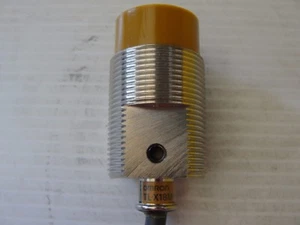 Omron Proximity Switch TL-X18MY2 45/260VAC - Picture 1 of 4