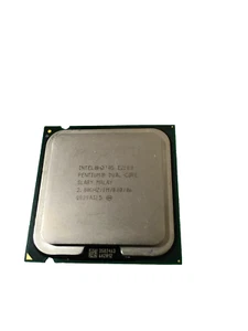 Intel E2100 Pentium Dual-Core SLA8Y 2.00GHz 1M 800 CPU - Picture 1 of 2