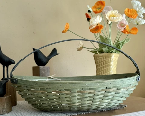 Longaberger 2009 Metal Handled Leaf Basket Sage Green & Protector **minor chip** Cover