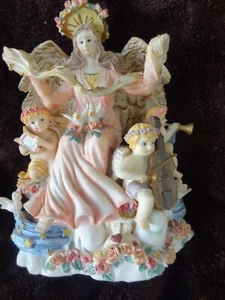 ANGELIC Musical Figurine" Everybody Loves Somebody"  Music Box    Video  Sound - Picture 1 of 11