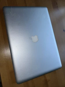 Apple MacBook Pro A1286 (finales de 2011) - i7 2.4GHz, 8GB RAM, 500GB SSD, High Sierra - Imagen 1 de 7