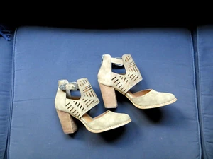 Very G taupe brown high-heeled closed toe sandals, cut-out ankle strap*sz 8 EUC - Picture 1 of 12