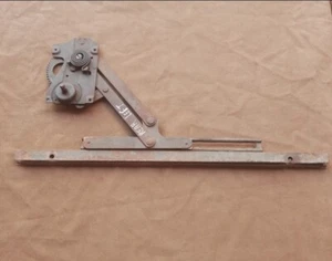 USED MERCEDES  PONTON  W120 W121  MANUAL  PARALLEL  REAR  LEFT  WINDOW  LIFTER - Picture 1 of 8