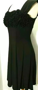 Pequeño Vestido Negro de R&M Richards Talla 6 Corpiño con Volantes - Forrado - Sin Mangas - Imagen 1 de 9