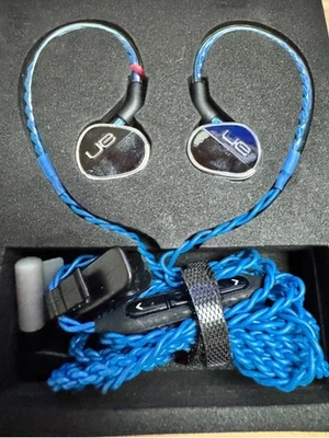 Ultimate Ears UE 900s In-Ear Monitors – HiFi Headphones, Barely Used Condition - Image 1 of 4