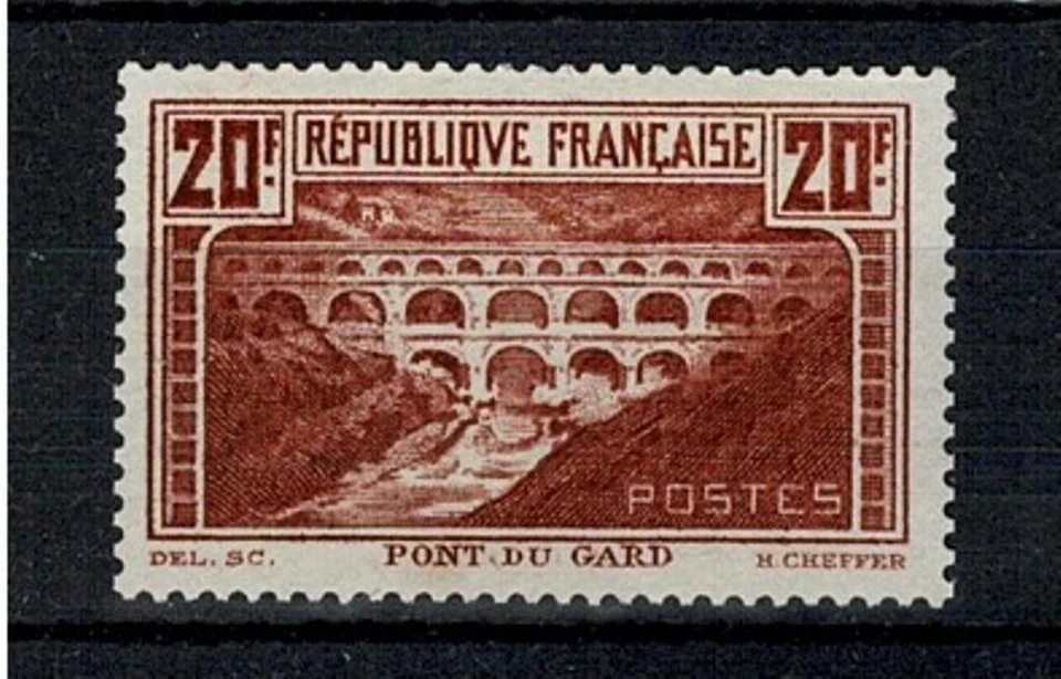 FRANCE YVERT 262A SCOTT 253 "PONT DU GARD 20F RED BROWN 1929" MNH VF SIGNED V589 - Image 1 of 1