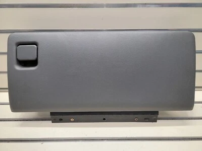 🔥99-06 SILVERADO SIERRA Dash GLOVE BOX Storage Compartment Assembly DK Gray G3 - Image 1 of 4