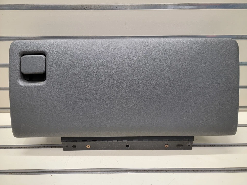 🔥99-06 SILVERADO SIERRA Dash GLOVE BOX Storage Compartment Assembly DK Gray G3 - Image 1 of 4