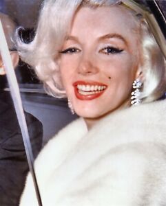 MARILYN MONROE WHITE FURRED BEAUTY IN A CAR   (1) RARE 4x6 GalleryQuality PHOTO