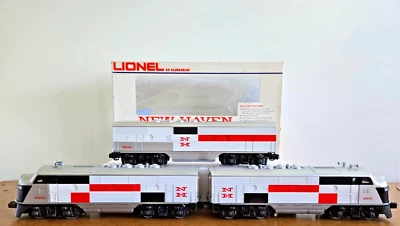 LIONEL 6-8851 & 8864 NEW HAVEN F-3A-A-B DIESEL LOCO/2DUMMIE UNITS- USED - Image 1 of 4