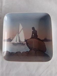 Royal Copenhagen The Little Mermaid 5"Small Trinket dish Denmark 44N65 - Picture 1 of 13